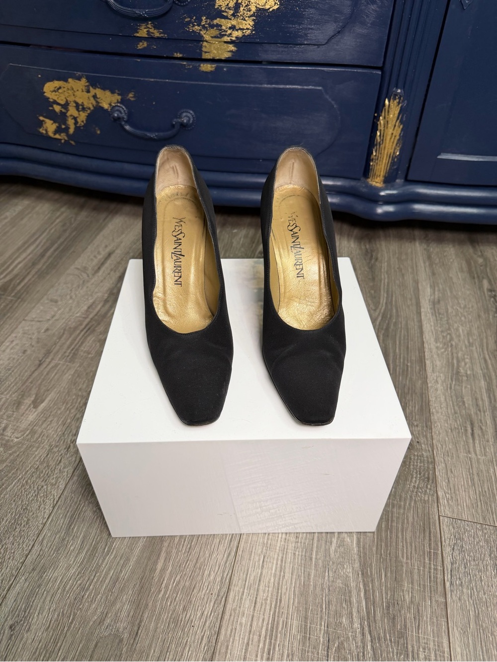 Vintage Yves Saint Laurent black pumps size 7